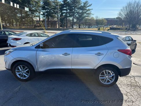 Used 2014 Hyundai Tucson SE image 2