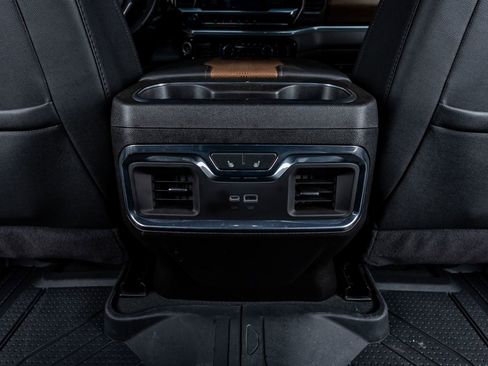 Used 2024 Chevrolet Silverado 3500 High Country w/ High Country Premium Package image 33