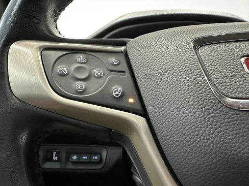 Used 2020 GMC Acadia Denali w/ Denali Ultimate Package image 23