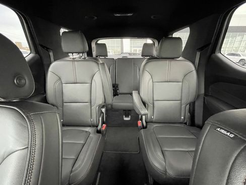 Used 2022 Chevrolet Traverse RS w/ LPO, Roadside Safety Package image 24