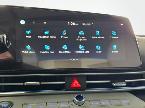 New 2026 Hyundai Elantra Limited FWD image 27