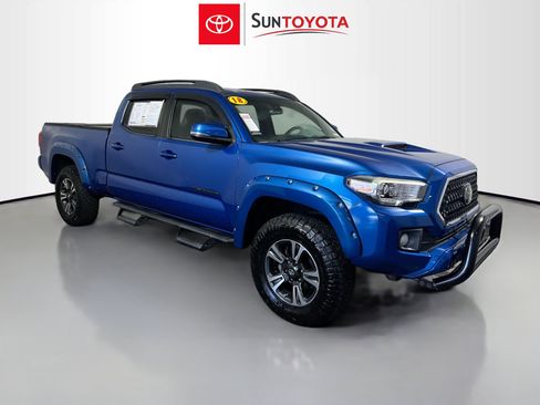 Used 2018 Toyota Tacoma TRD Sport AWD/4WD image 1