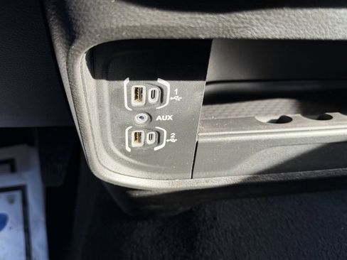 Used 2024 RAM 2500 Big Horn image 31