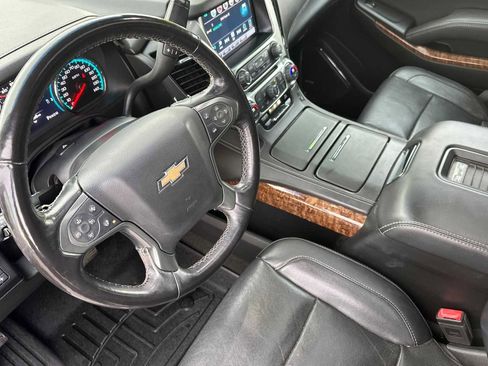 Used 2016 Chevrolet Suburban LTZ image 10