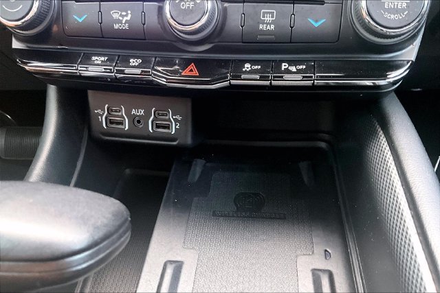 Used 2021 Dodge Durango R/T w/ Blacktop Package RWD image 32