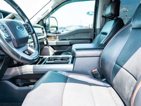 Used 2023 Ford F250 Lariat w/ Lariat Ultimate Package AWD/4WD image 17