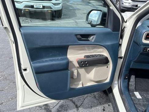 Used 2025 Ford Maverick Lariat AWD/4WD image 13