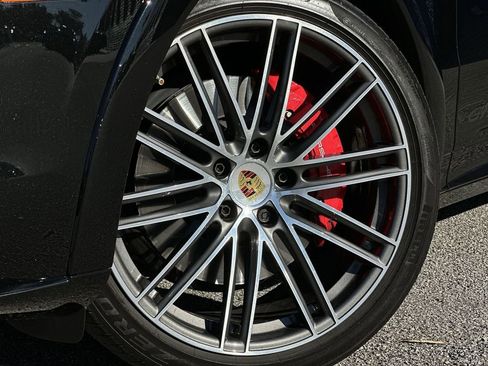 Used 2023 Porsche Cayenne GTS image 14