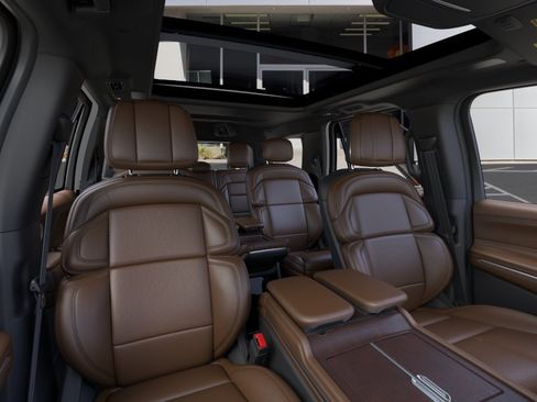New 2026 Lincoln Navigator Reserve AWD/4WD image 10