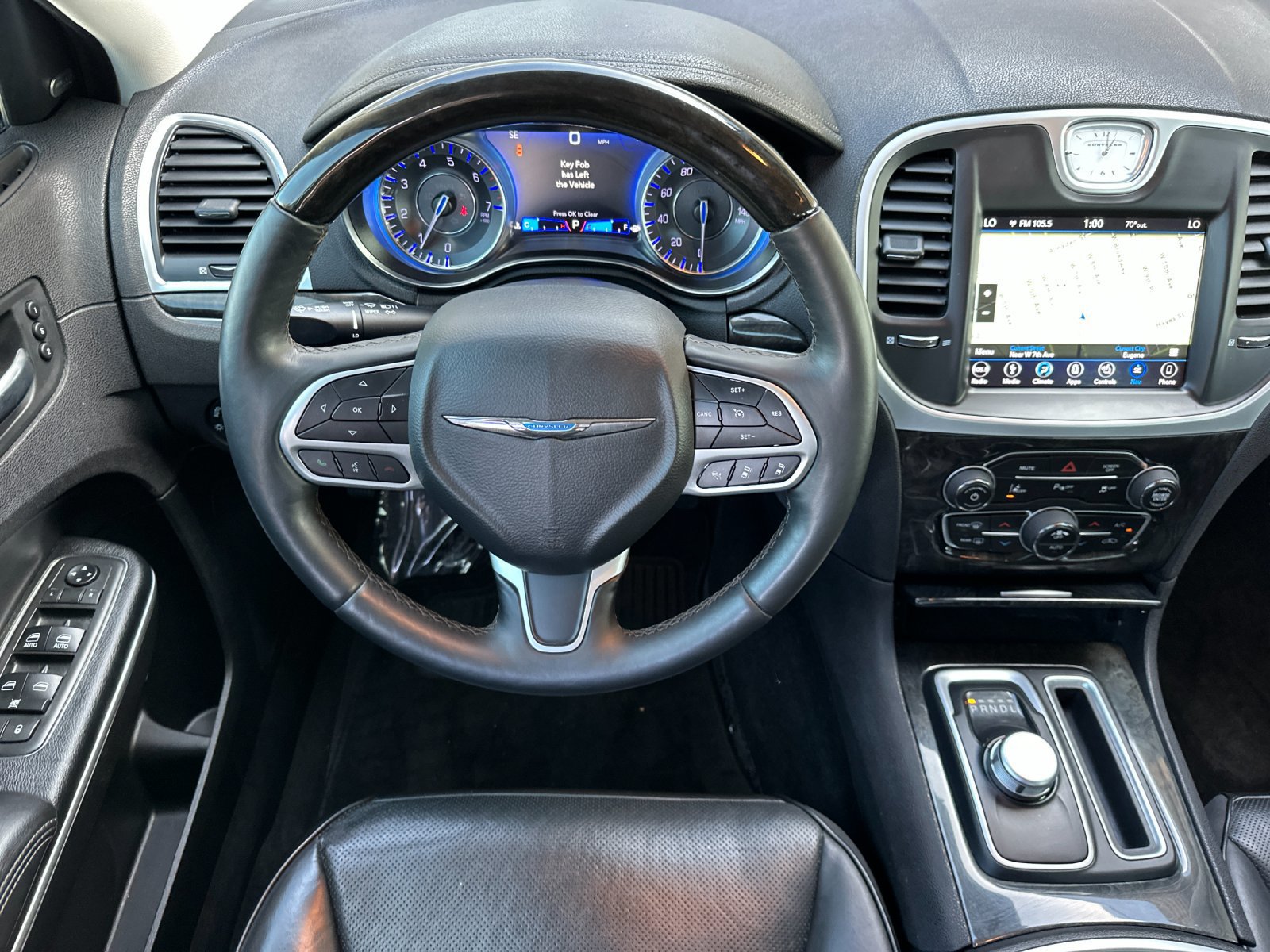 Used 2019 Chrysler 300 Limited w/ Safetytec Plus Group RWD image 14
