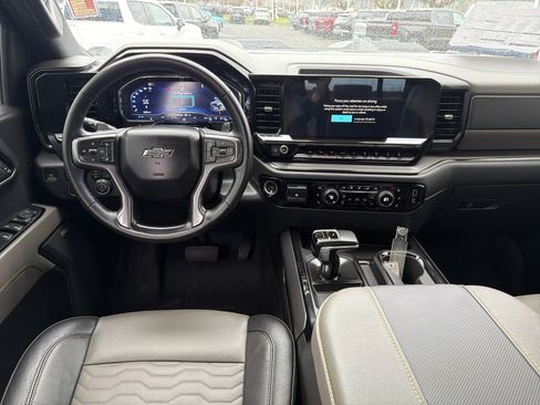 Used 2024 Chevrolet Silverado 1500 ZR2 w/ Technology Package image 12