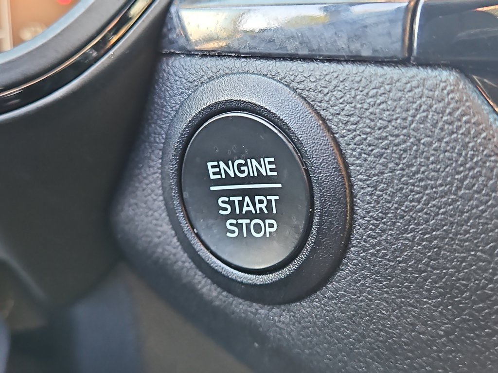 Used 2025 Ford Escape ST-Line AWD/4WD image 28