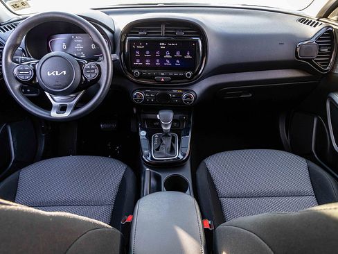 Certified 2023 Kia Soul S image 20