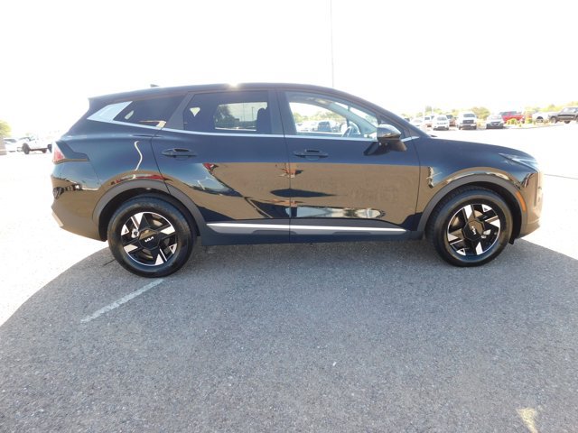 Used 2026 Kia Sportage LX FWD image 7