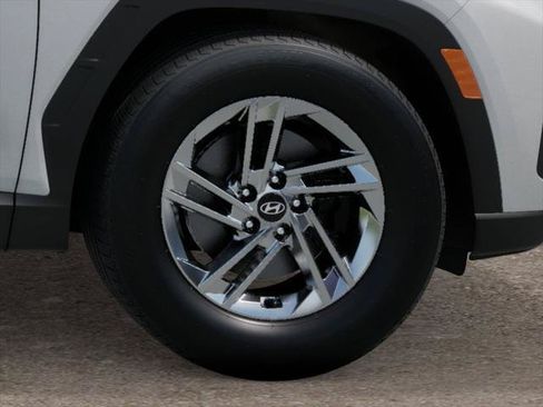 New 2026 Hyundai Tucson SE w/ Tow & Go Package FWD image 8