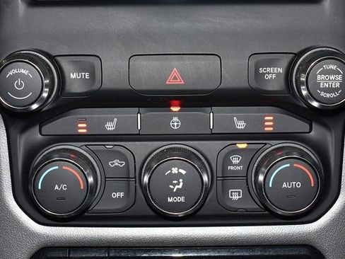 Used 2020 RAM 2500 Big Horn w/ Level 2 Equipment Group image 20