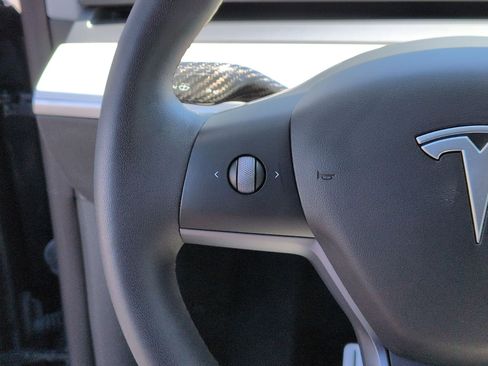 Used 2022 Tesla Model Y Performance AWD/4WD image 19