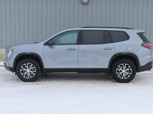 Used 2025 GMC Acadia AT4 w/ Super Cruise Package image 10