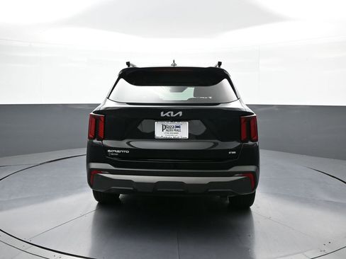 Certified 2024 Kia Sorento SX image 7