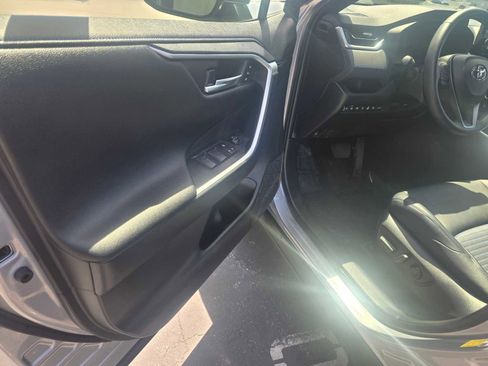 Used 2023 Toyota RAV4 XSE AWD/4WD image 22