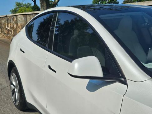 Used 2023 Tesla Model Y AWD image 20