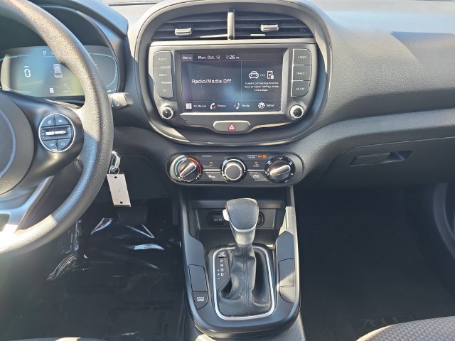 Used 2024 Kia Soul LX w/ Option Group 015 FWD image 11