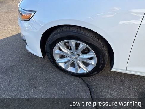 Used 2024 Chevrolet Malibu LT image 21