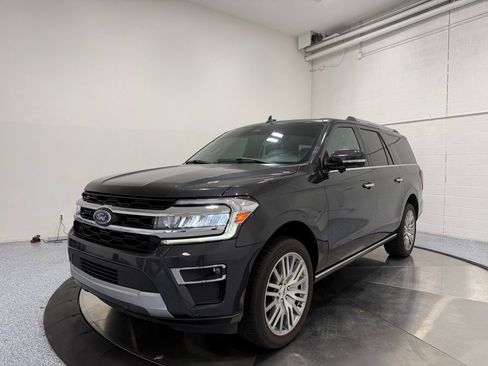 Used 2024 Ford Expedition Max Limited image 3