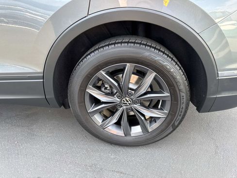 Certified 2023 Volkswagen Tiguan SE image 6