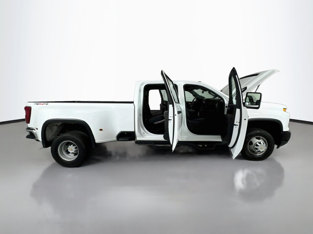 Used 2024 Chevrolet Silverado 3500 W/T AWD/4WD image 21