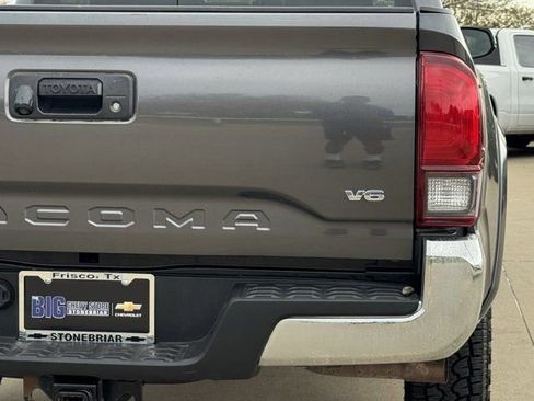 Used 2021 Toyota Tacoma SR5 image 8