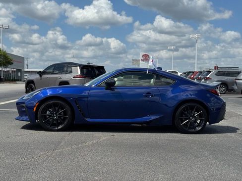 Used 2024 Toyota GR86 Premium image 8