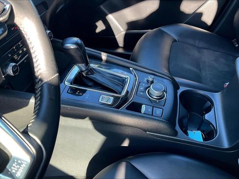 Used 2019 MAZDA CX-5 Touring image 12