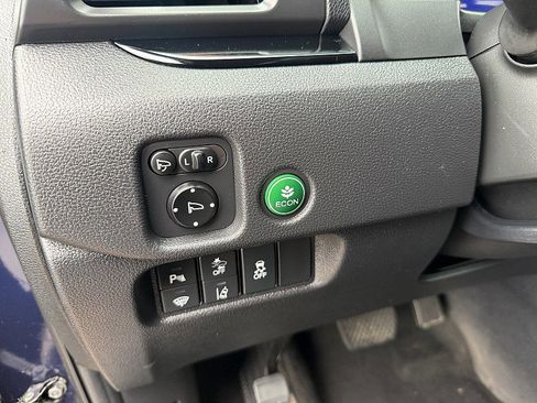 Used 2019 Honda Pilot Touring image 12