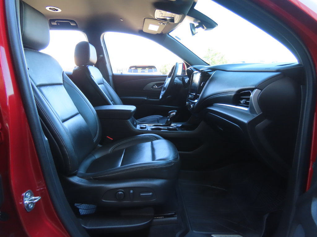 Used 2023 Chevrolet Traverse LT w/ LPO, Floor Liner Package AWD/4WD image 40