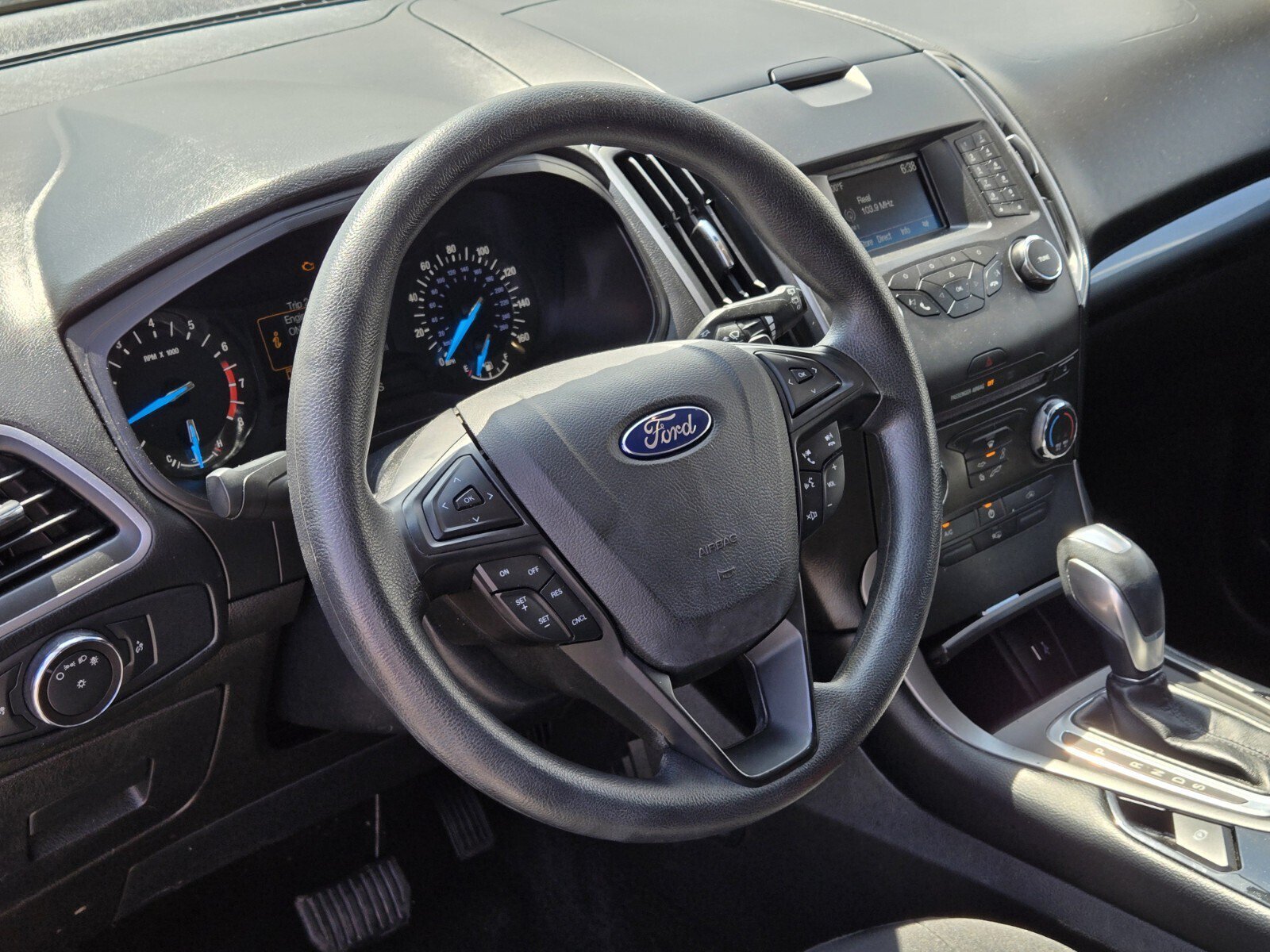 Used 2017 Ford Edge SE FWD image 15