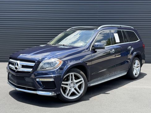 Used 2015 Mercedes-Benz GL 550 4MATIC image 1