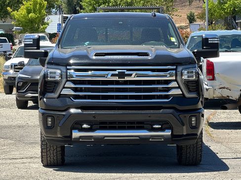 Used 2024 Chevrolet Silverado 2500 High Country AWD/4WD image 11