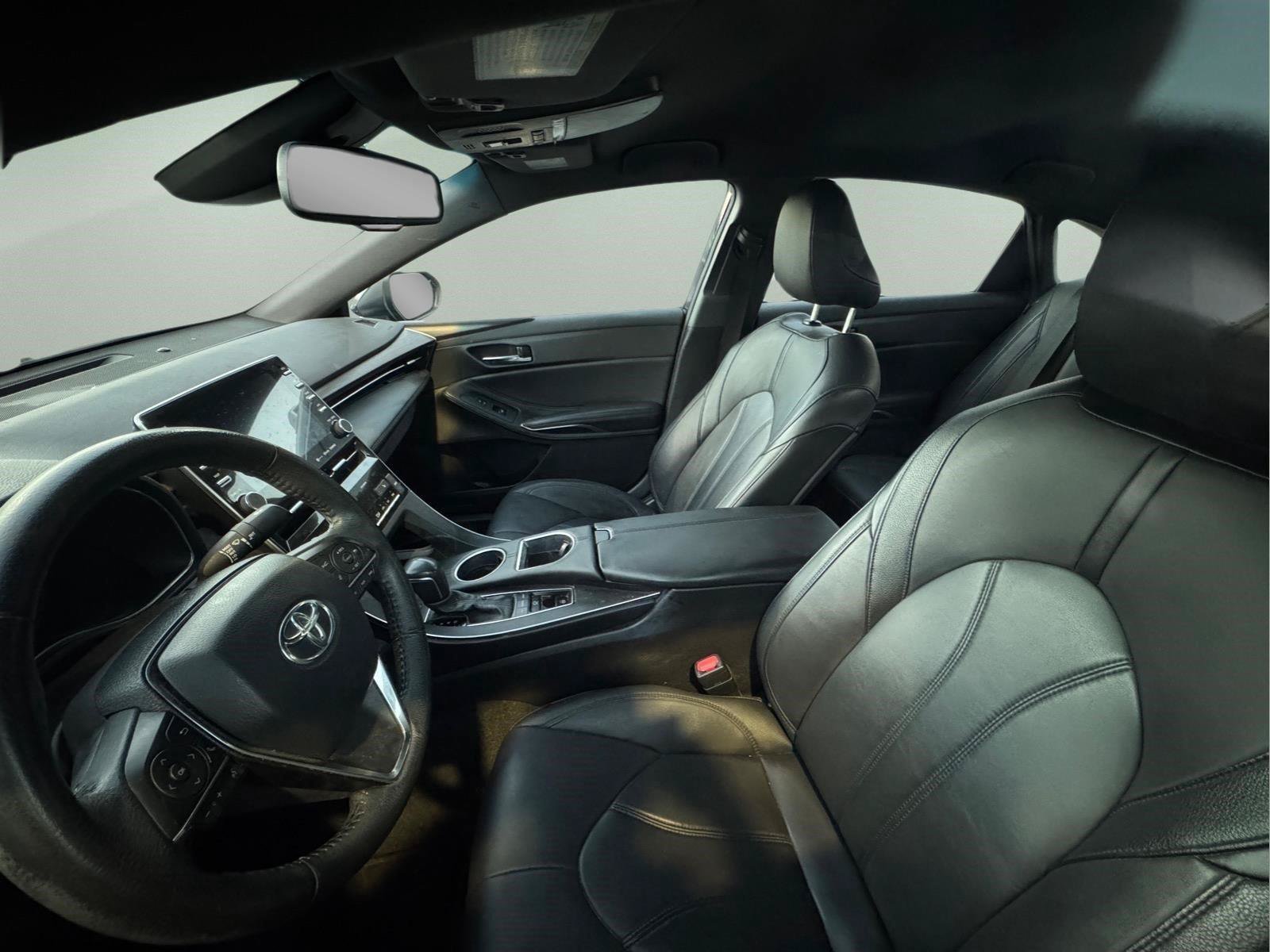 Used 2022 Toyota Avalon XLE FWD image 25