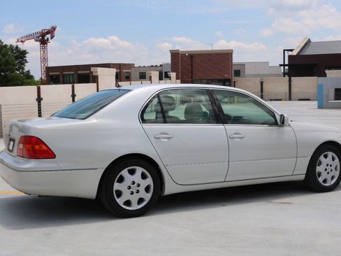 Used 2001 Lexus LS 430 RWD image 56
