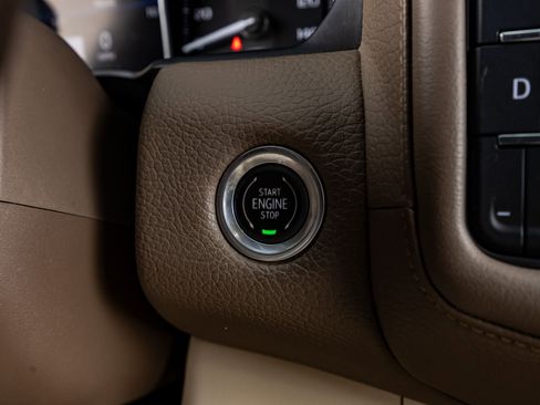 Used 2021 GMC Yukon Denali w/ Denali Premium Package image 23