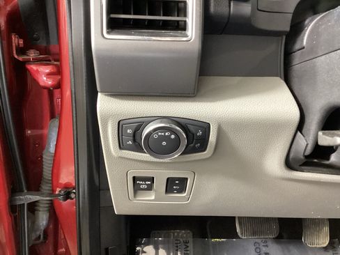 Used 2019 Ford F150 XLT w/ Equipment Group 302A Luxury AWD/4WD image 22