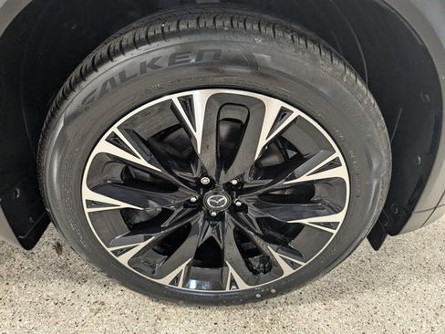Used 2025 MAZDA CX-90 Plug-In Hybrid w/ Premium Plus AWD/4WD image 12