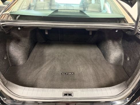 Used 2025 Nissan Altima 2.5 SV FWD image 26