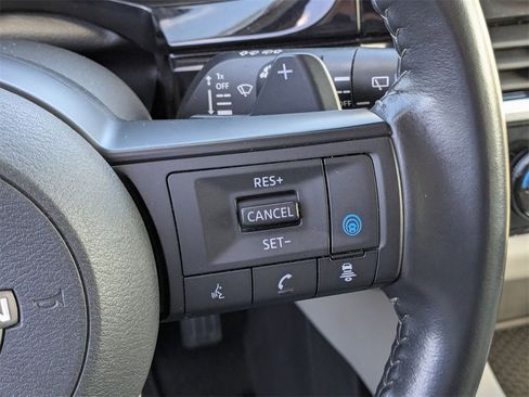 Used 2024 Nissan Pathfinder SV image 20