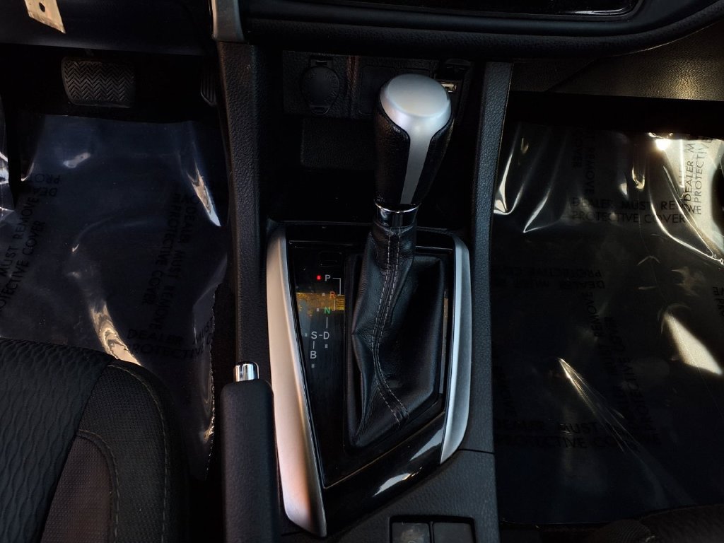 Certified 2018 Toyota Corolla LE FWD image 14
