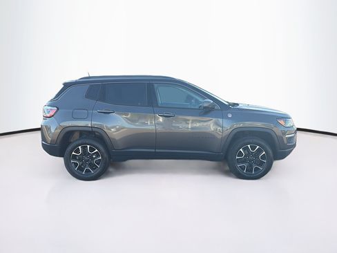 Used 2019 Jeep Compass Trailhawk w/ Safety & Security Group AWD/4WD image 10