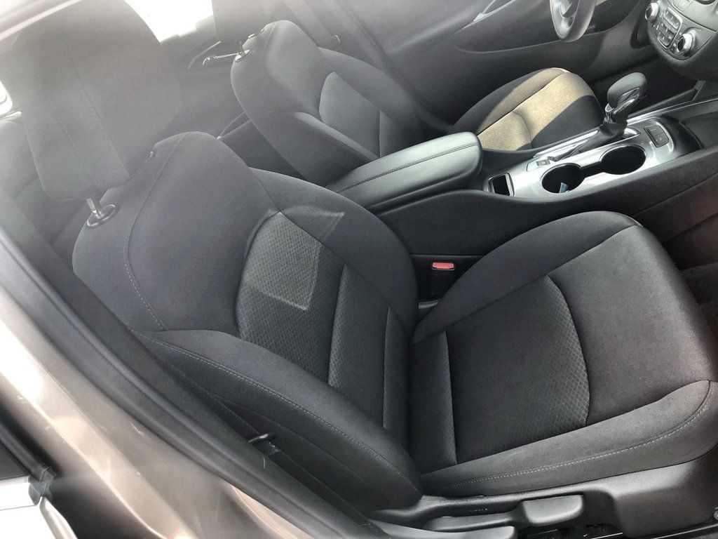 Used 2024 Chevrolet Malibu LT FWD image 23