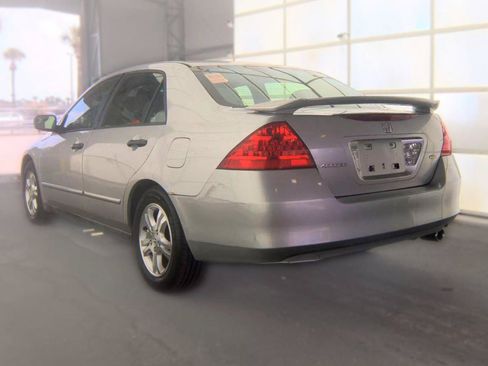 Used 2007 Honda Accord VP image 6