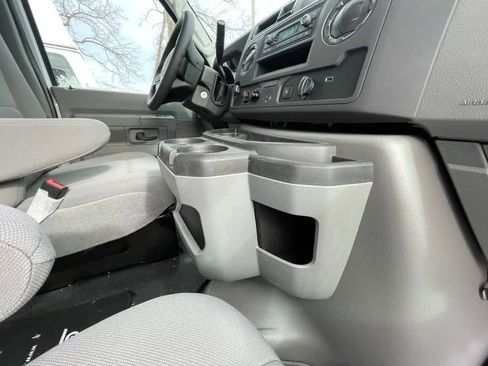 New 2024 Ford E-450 and Econoline 450 Super Duty w/ Power Windows & Locks Group image 40